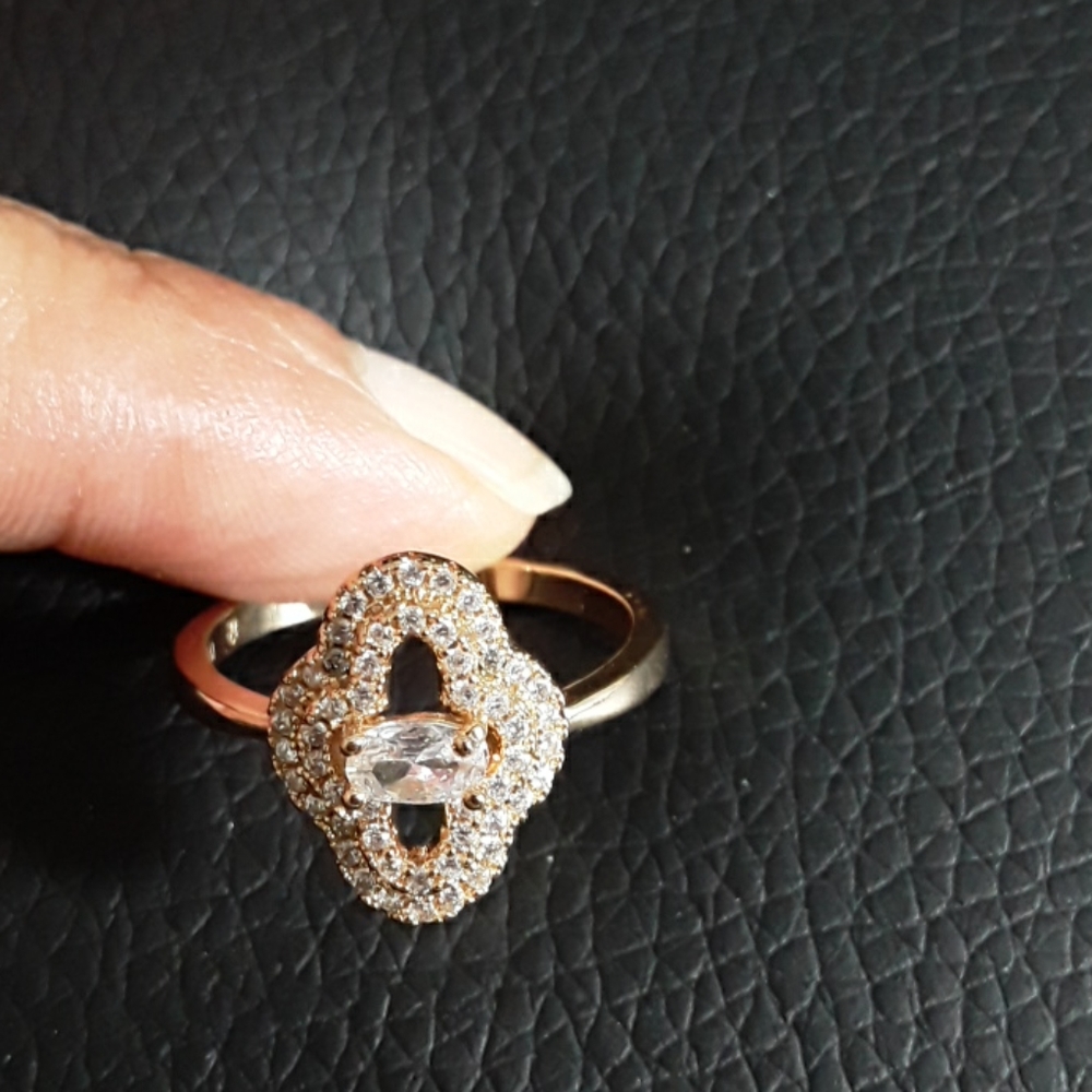 Ring - Picture 3 of 3